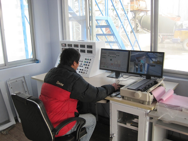 混凝(ning)土攪拌(bàn)站水泥(ní)倉和控(kong)制系統(tong)的維護(hu)和保養(yang)