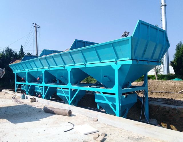 混凝土(tu)配料機(jī)分類及(ji)安裝流(liú)程